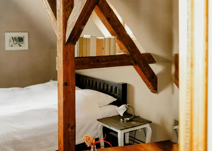 Cozy In Near Pillnitzer Schloss 度假居